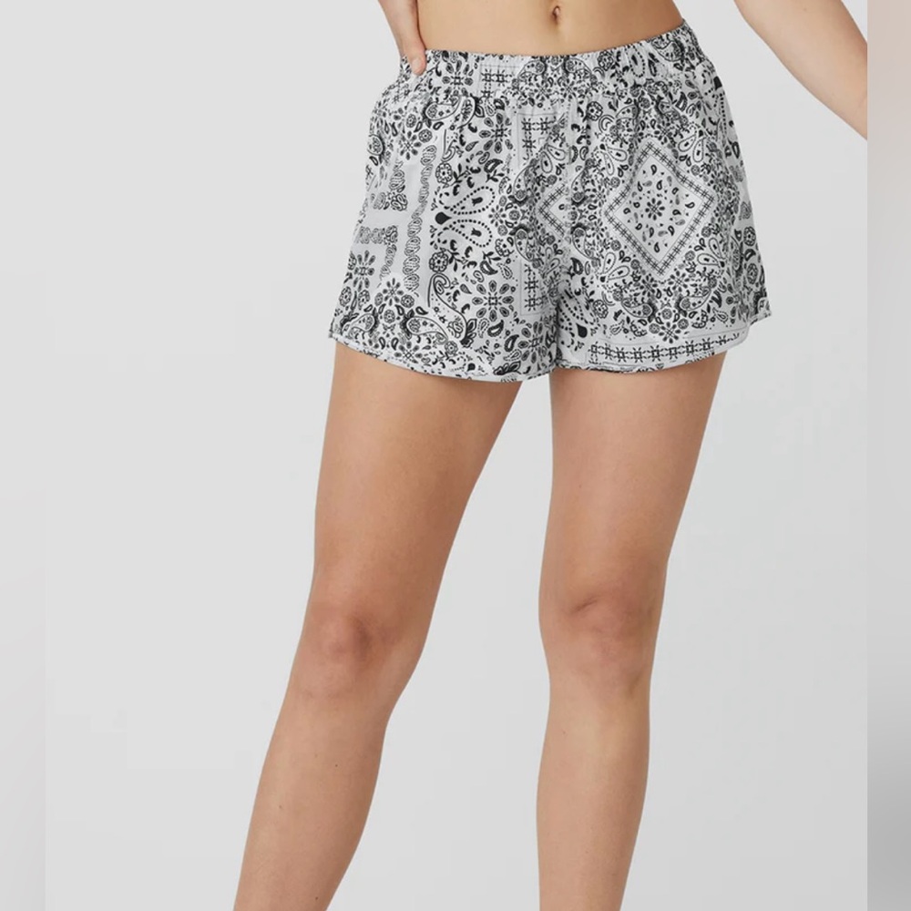 Alo Bandana Stride Shorts
